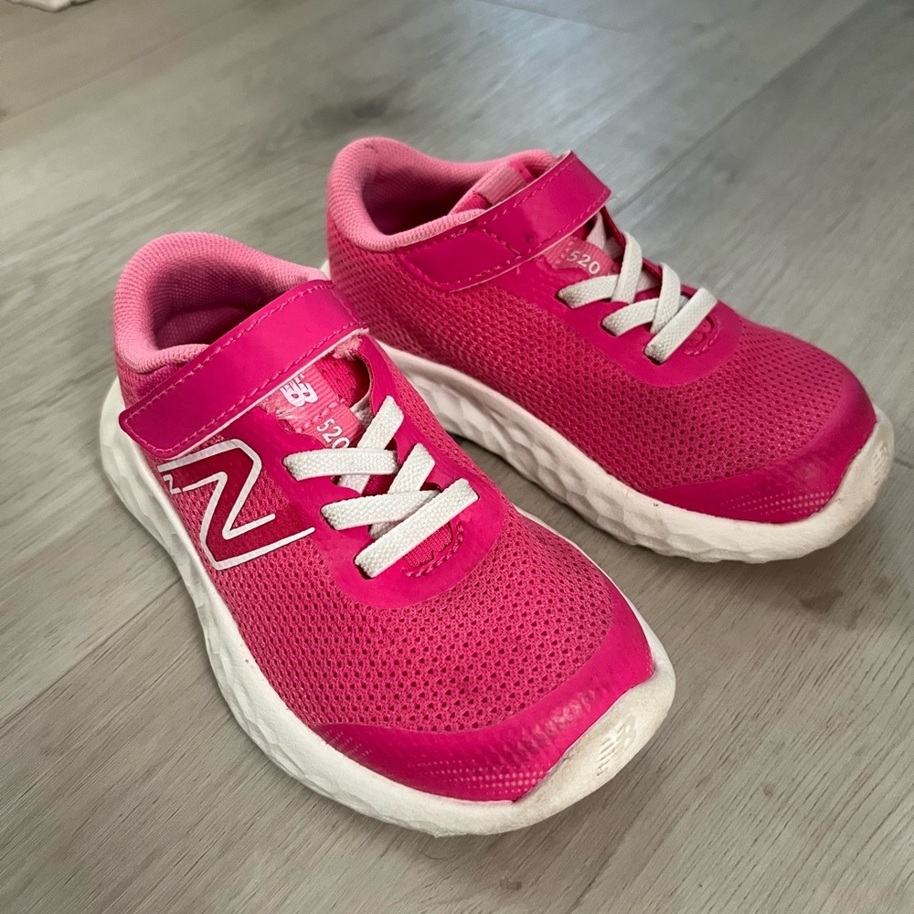 New Balance Baby/Toddler Size 7 Hot Pink Sneakers
